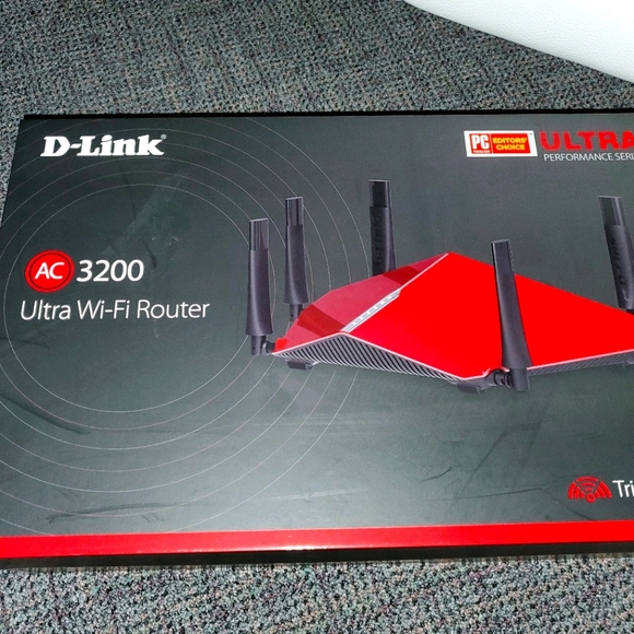 D-Link AC3200 Tri-Band Router - Picture 2 of 2